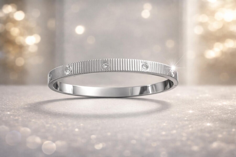 Gümüş Renk Taş Detaylı Kelepçe 74