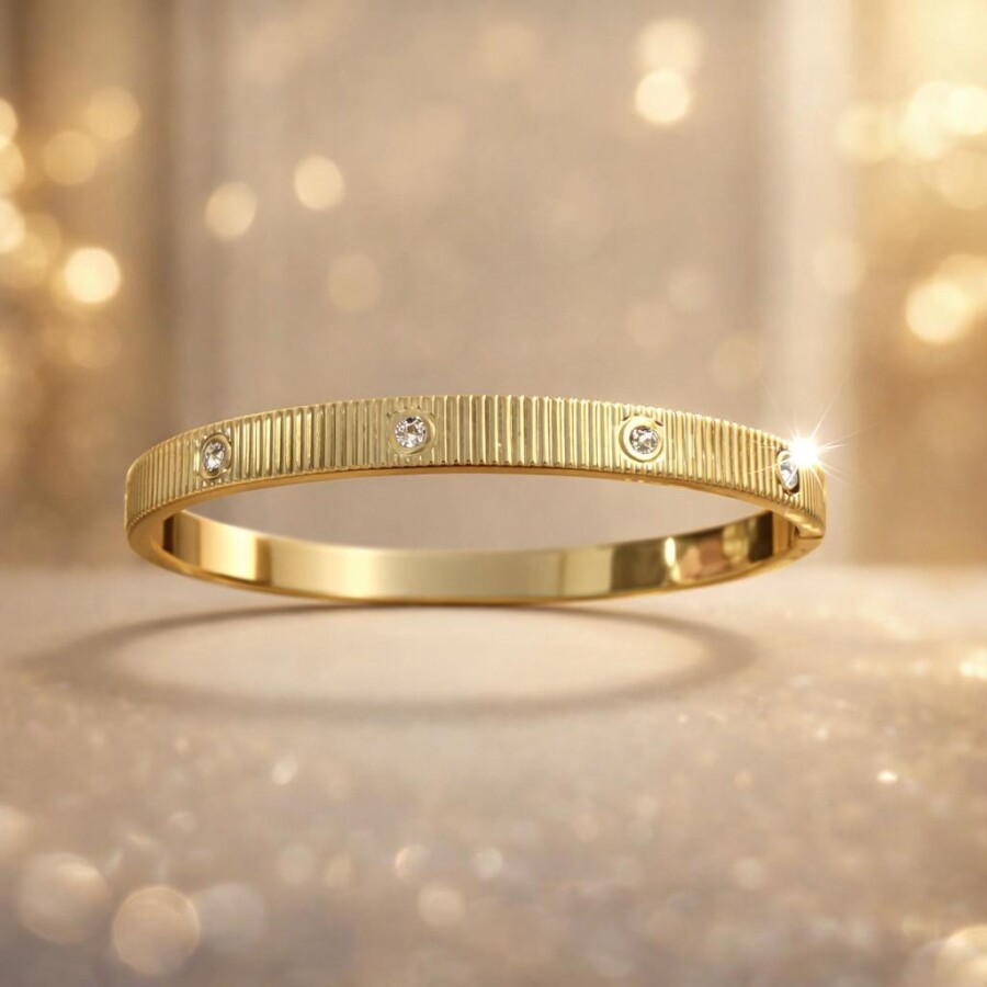 Gold Renk Taş Detaylı Kelepçe 73