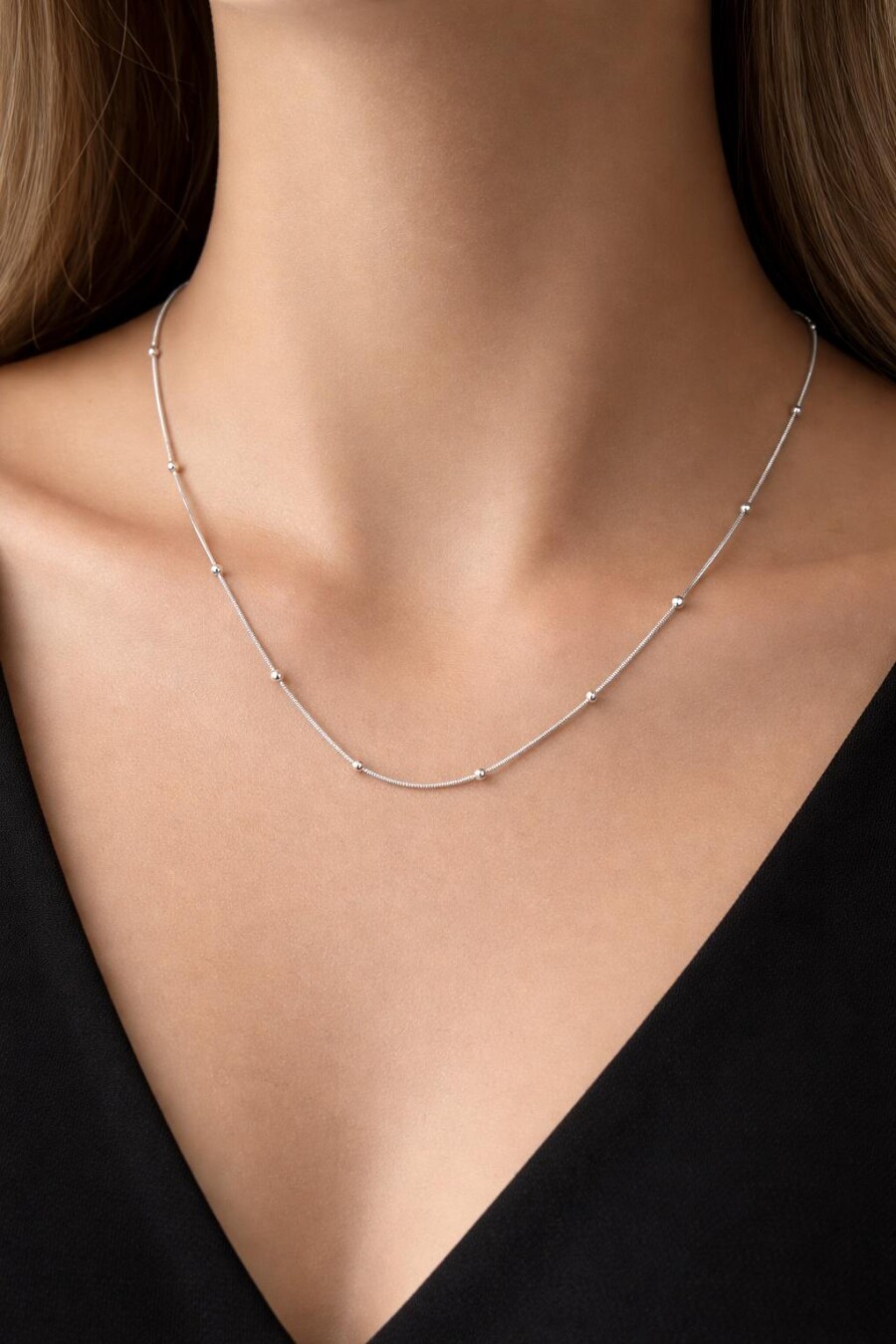 Gümüş Renk Mini Boncuk Detaylı Çelik Kolye 97