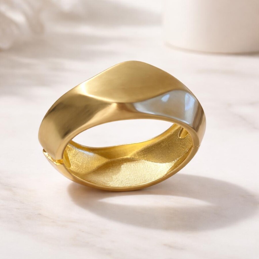 Gold Renk Asimetrik Kalın Kelepçe 71