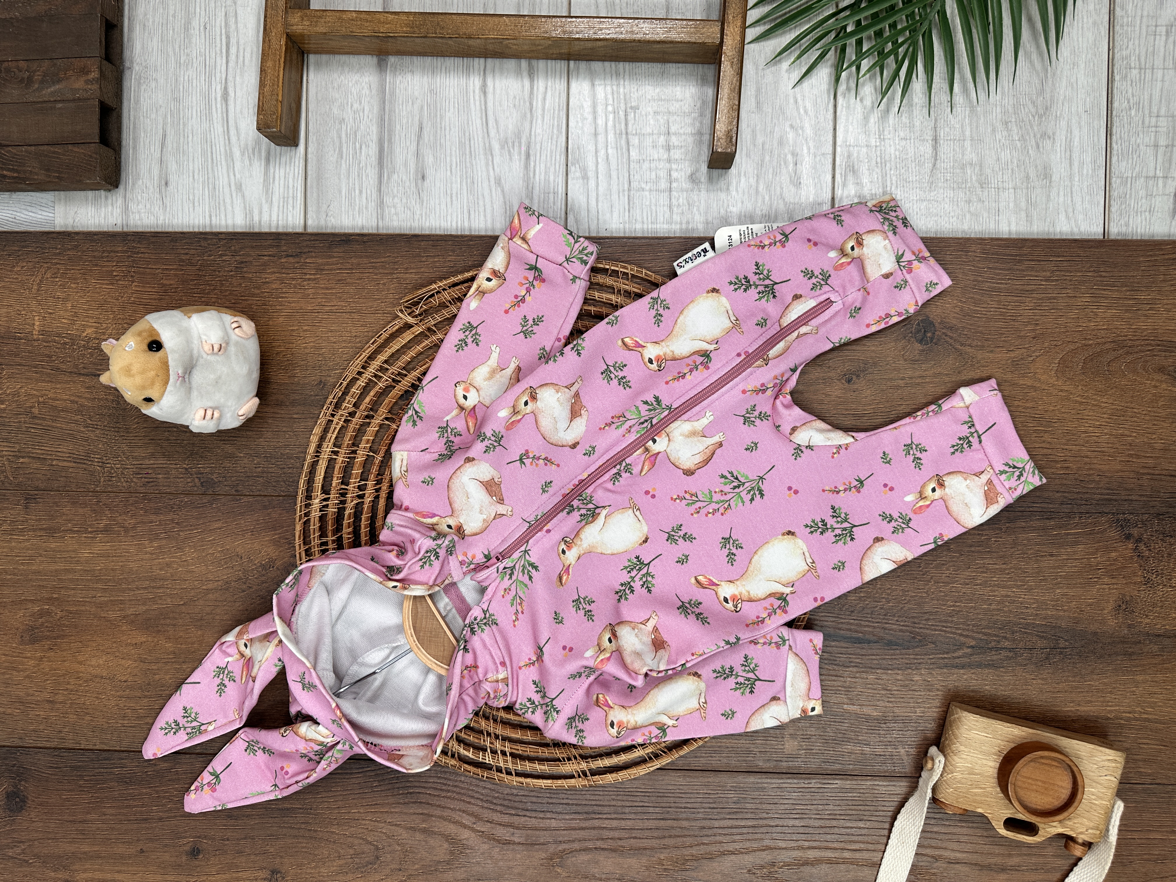 PEMBE RENK KIZ ÇOCUK TAVŞAN KULAK KAPİŞONLU  BİLEK MANŞETLİ FERMUARLI  TULUM