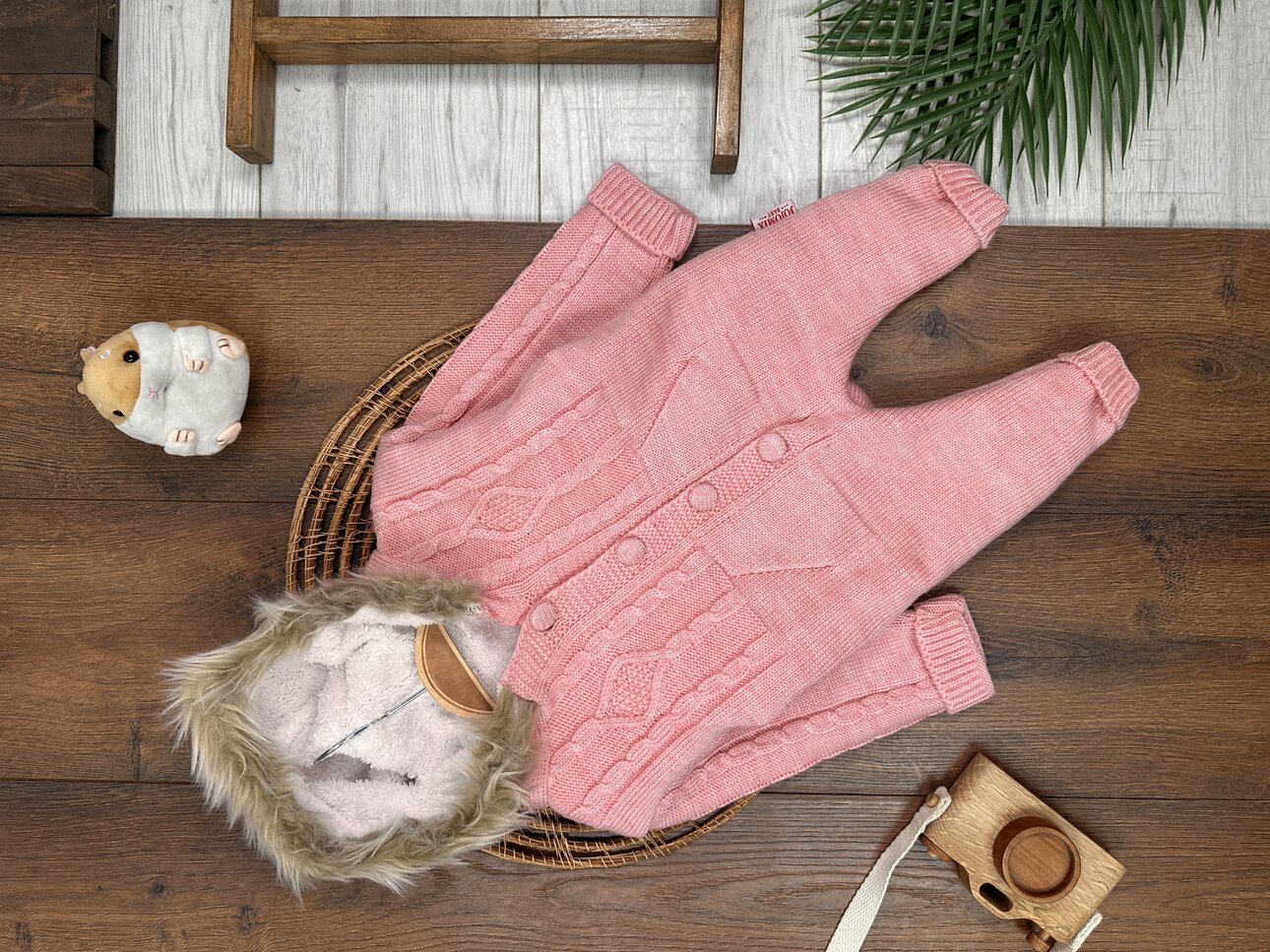 KIZ ÇOCUK PEMBE ÖRGÜLÜ WELSOFTLU KAPİŞONLU DÜĞMELİ PEMBE  PAMUKLU TRİKO TULUM