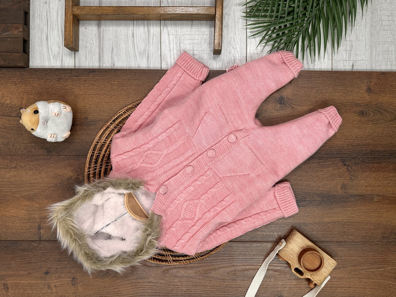 KIZ ÇOCUK PEMBE ÖRGÜLÜ WELSOFTLU KAPİŞONLU DÜĞMELİ PEMBE  PAMUKLU TRİKO TULUM