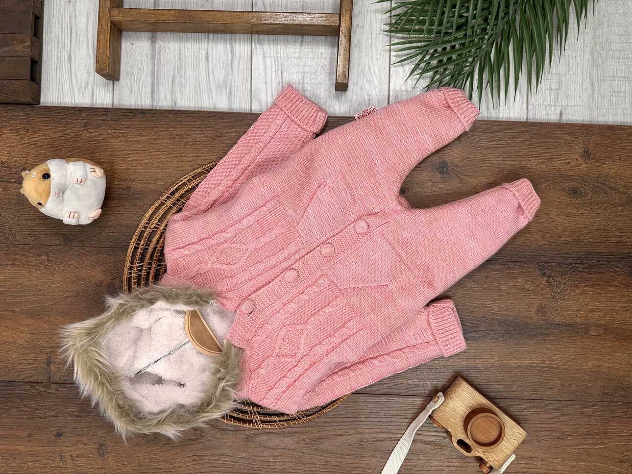 KIZ ÇOCUK PEMBE ÖRGÜLÜ WELSOFTLU KAPİŞONLU DÜĞMELİ PEMBE  PAMUKLU TRİKO TULUM