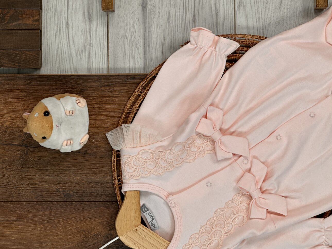 Pamuklu Dantel Detaylı Kız Bebek Tulum