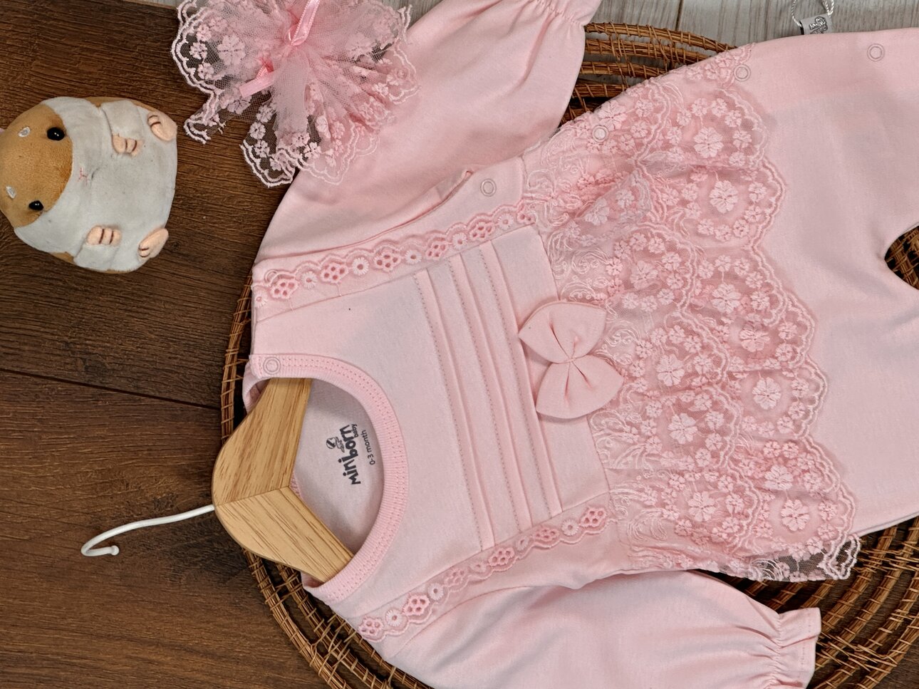 Kışlık Pamuklu Dantel Detaylı Kız Bebek Tulum