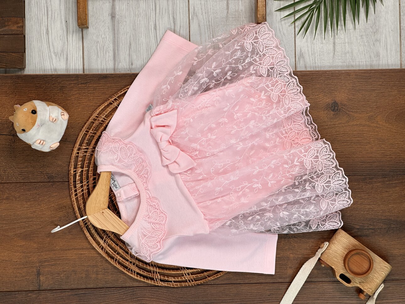 Pamuklu Dantel Detaylı Kız Bebek Tulum