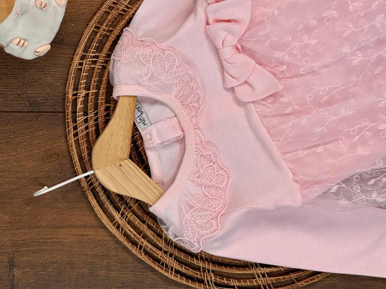Pamuklu Dantel Detaylı Kız Bebek Tulum