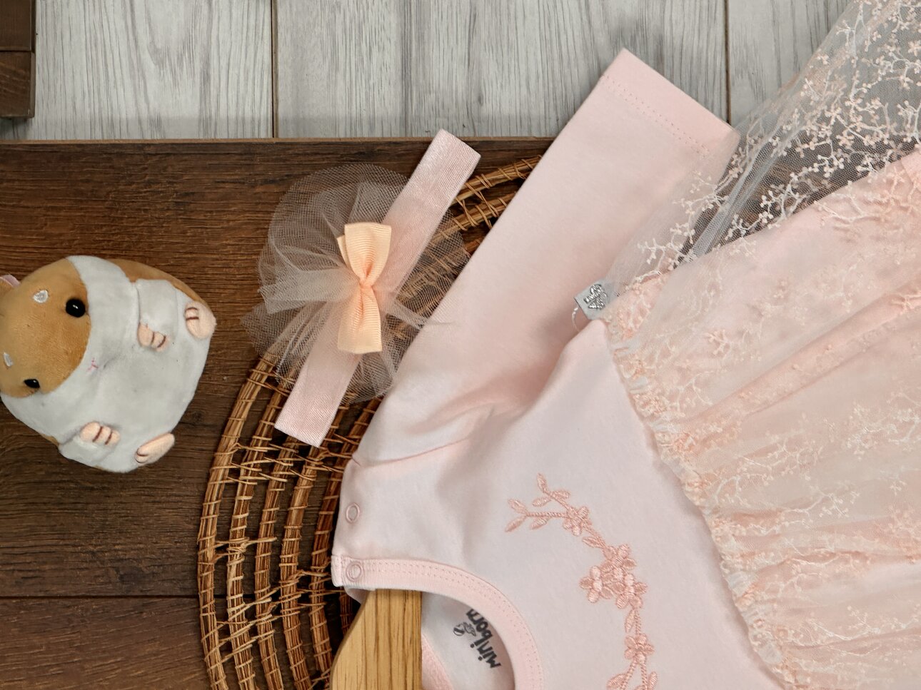 Pamuklu Nakışlı Dantelli Kız Bebek Tulum