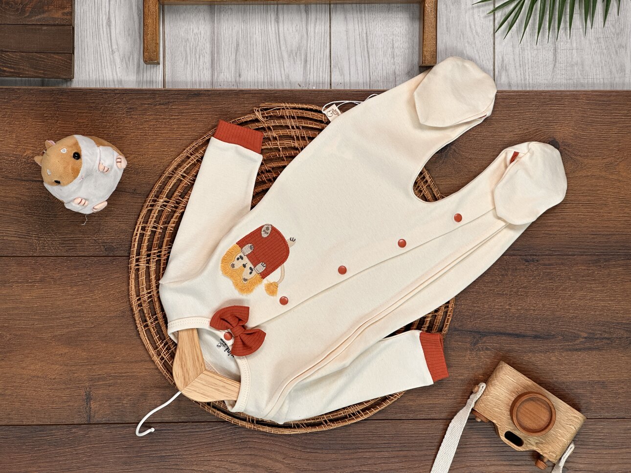 Mevsimlik Pamuklu Aslan Nakışlı Erkek Bebek Tulum