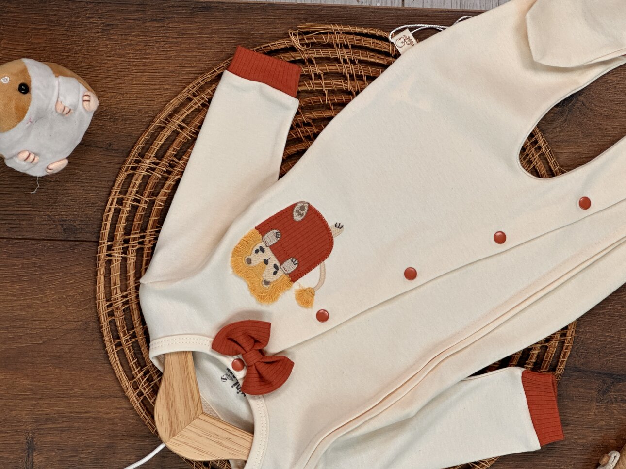 Mevsimlik Pamuklu Aslan Nakışlı Erkek Bebek Tulum