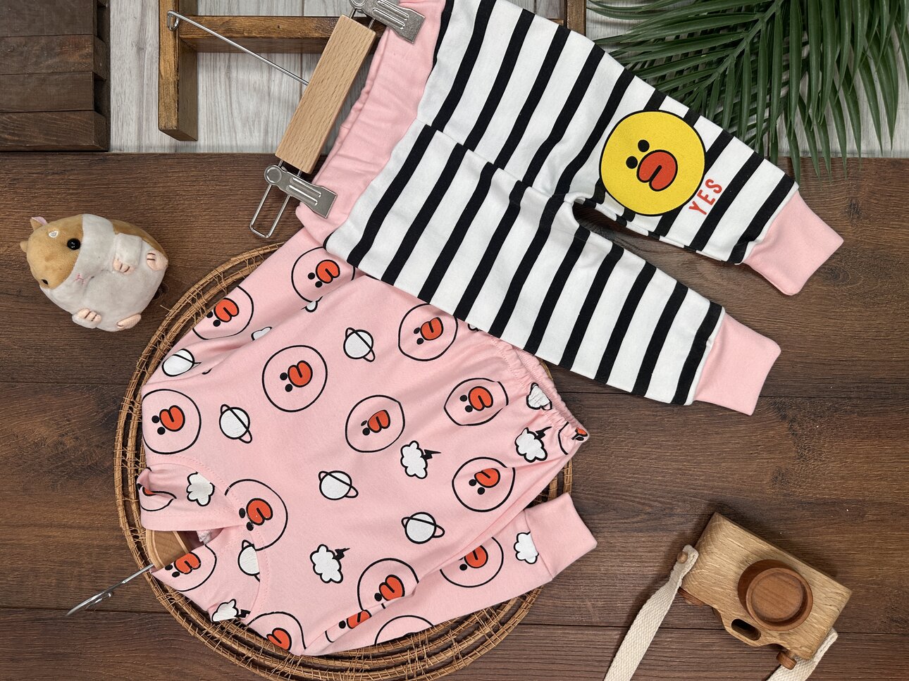 ŞEKER PEMBE KAPİŞONLU UZUN KOLLU LASTİKLİ BEL PAÇA KIZ ÇOCUK & BEBEK ALT ÜST TAKIM
