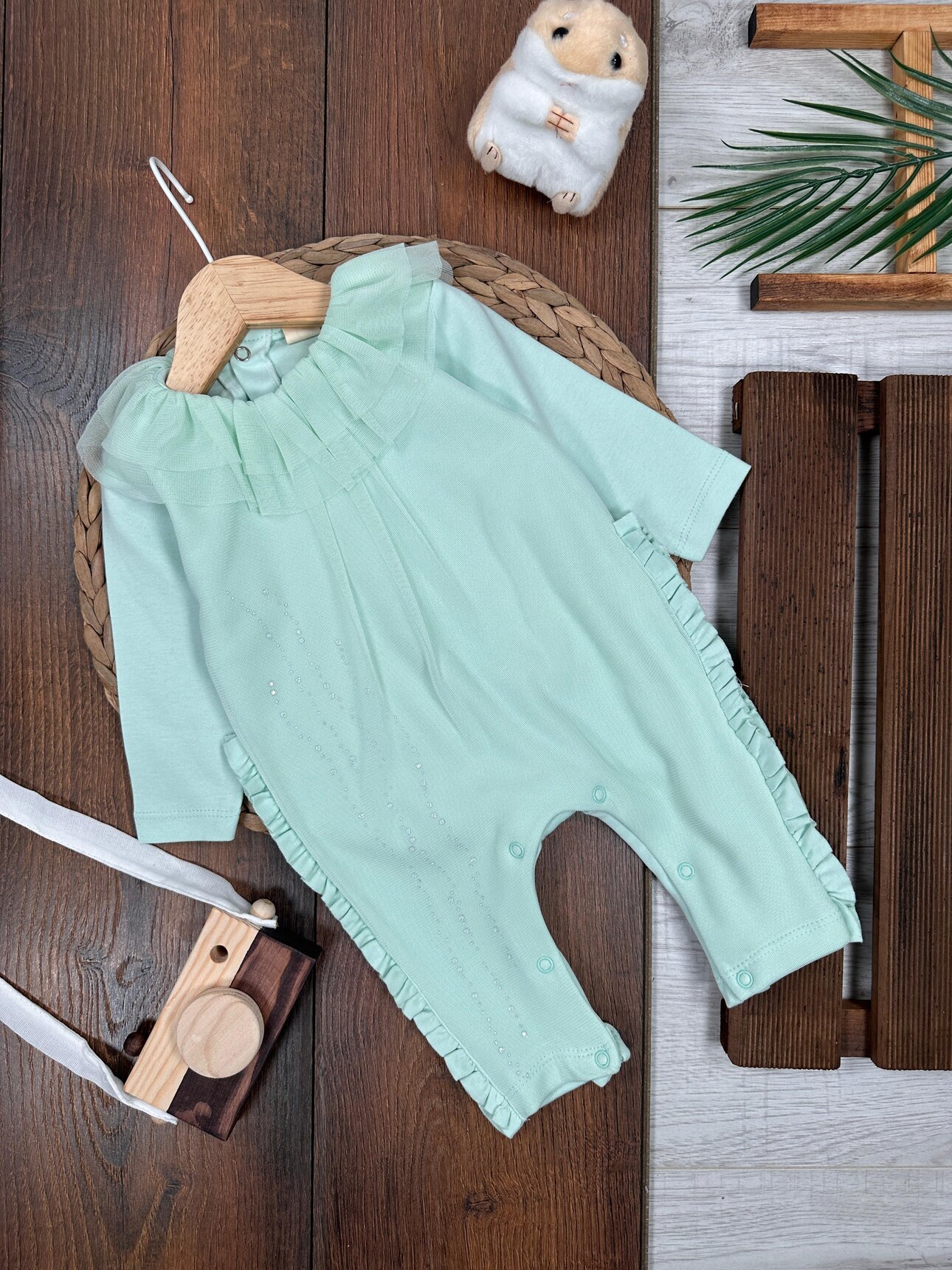 Mint Yeşili Pamuklu Fırfırlı Yenidoğan Kız Bebek Tulum