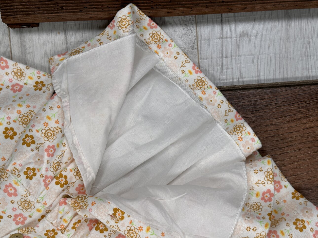 Pamuklu Çiçek Desenli Uzun Kollu Kız Bebek Elbisesi