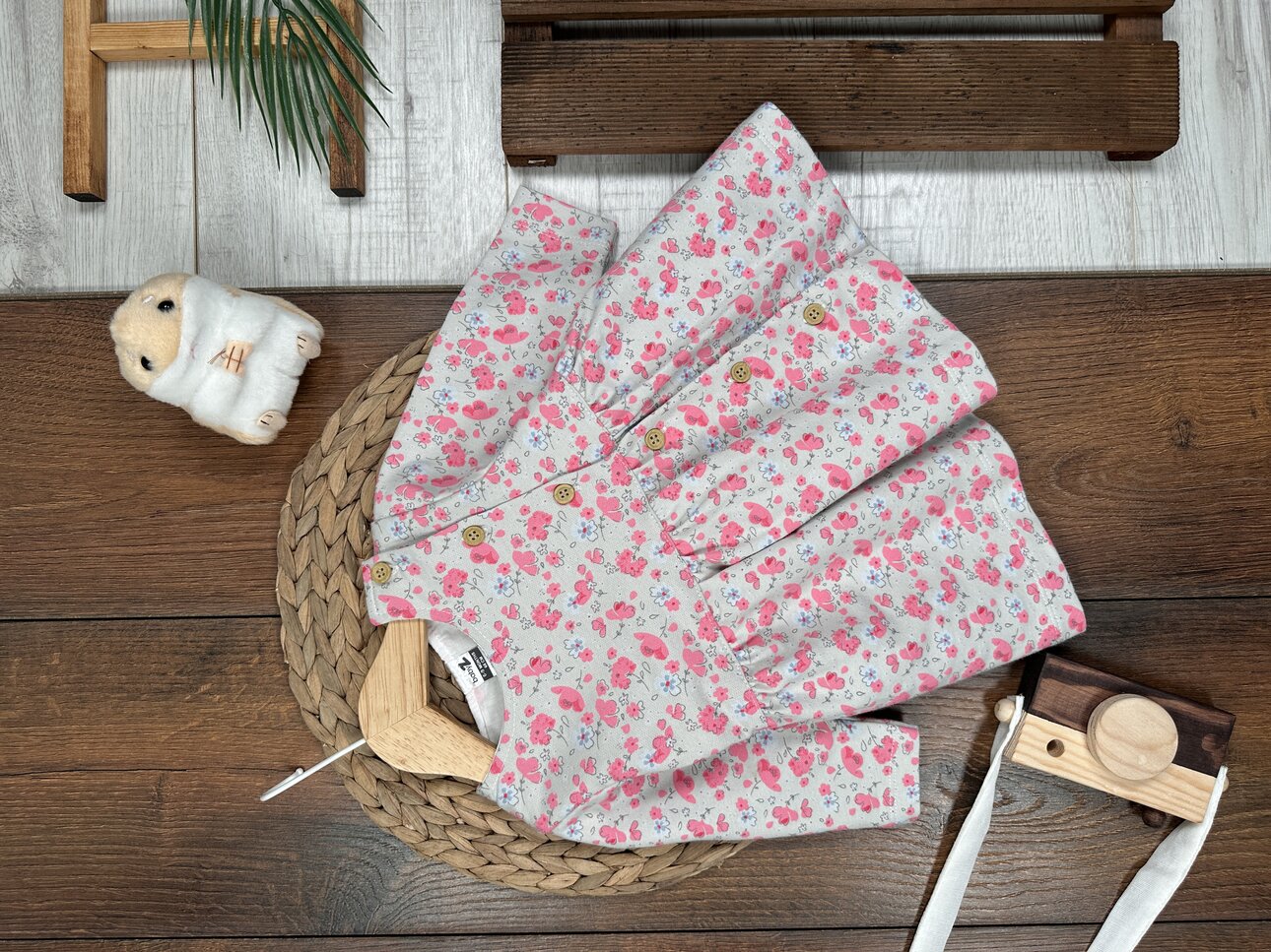 Pamuklu Çiçek Desenli Düğmeli Kız Bebek Elbise