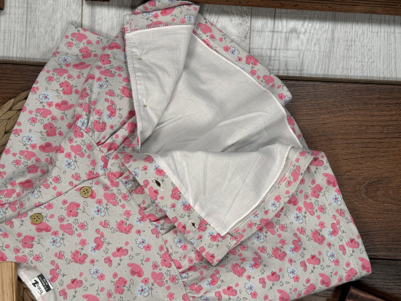 Pamuklu Çiçek Desenli Düğmeli Kız Bebek Elbise