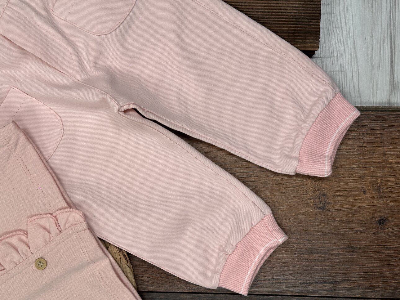 Pamuklu Fırfır Detaylı  Uzun Kollu Düğmeli 2li Kız Bebek Takım