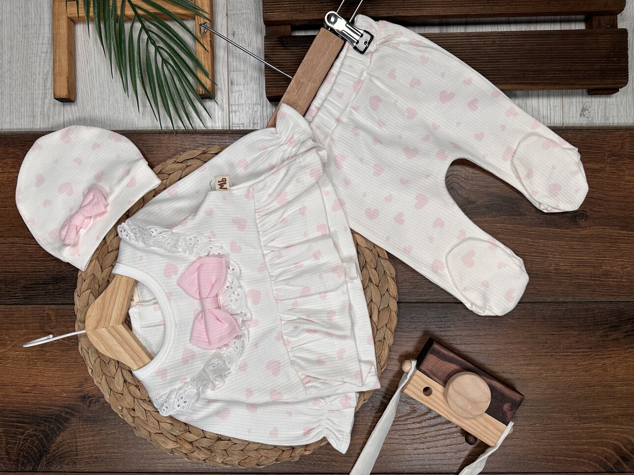 Pamuklu Kalp Desenli 3lü Kız Bebek Takım