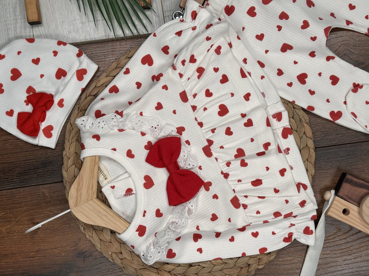 Pamuklu Kalp Desenli 3lü Kız Bebek Takım