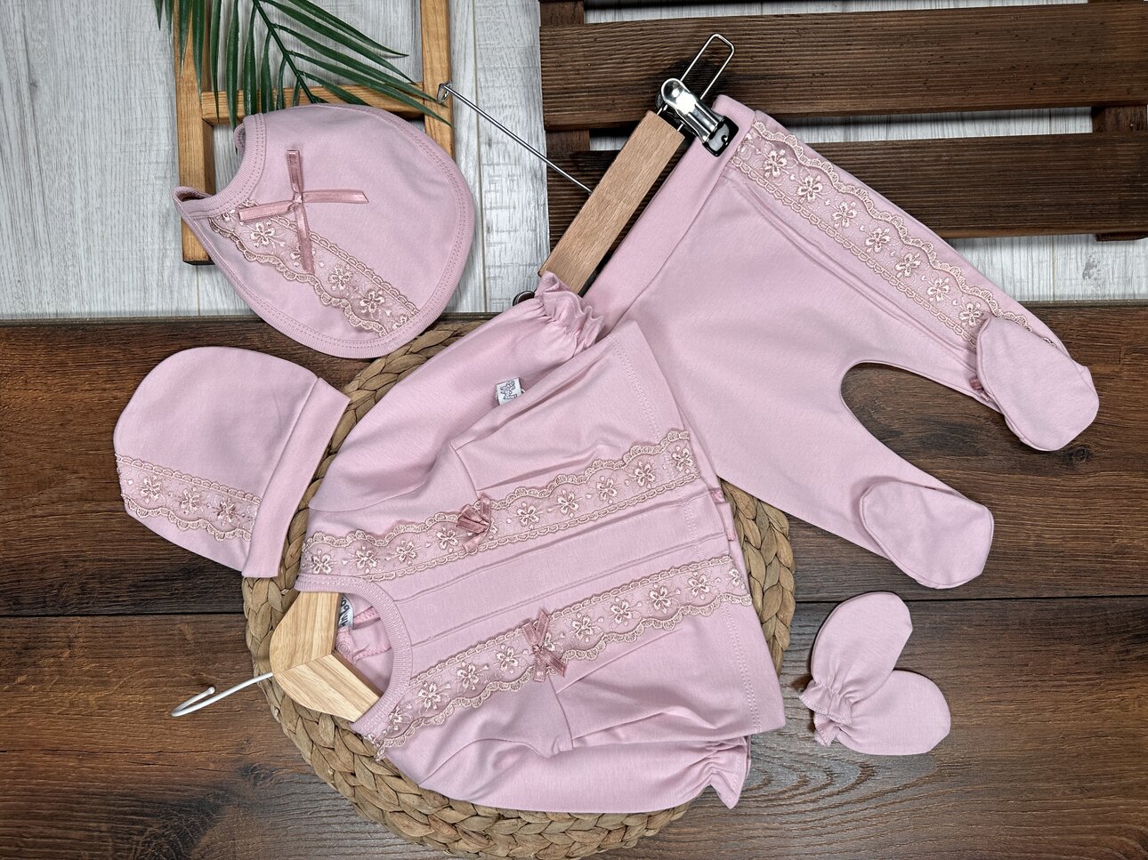 Pamuklu Dantel Detaylı 5li  Kız Bebek Hastane Çıkışı