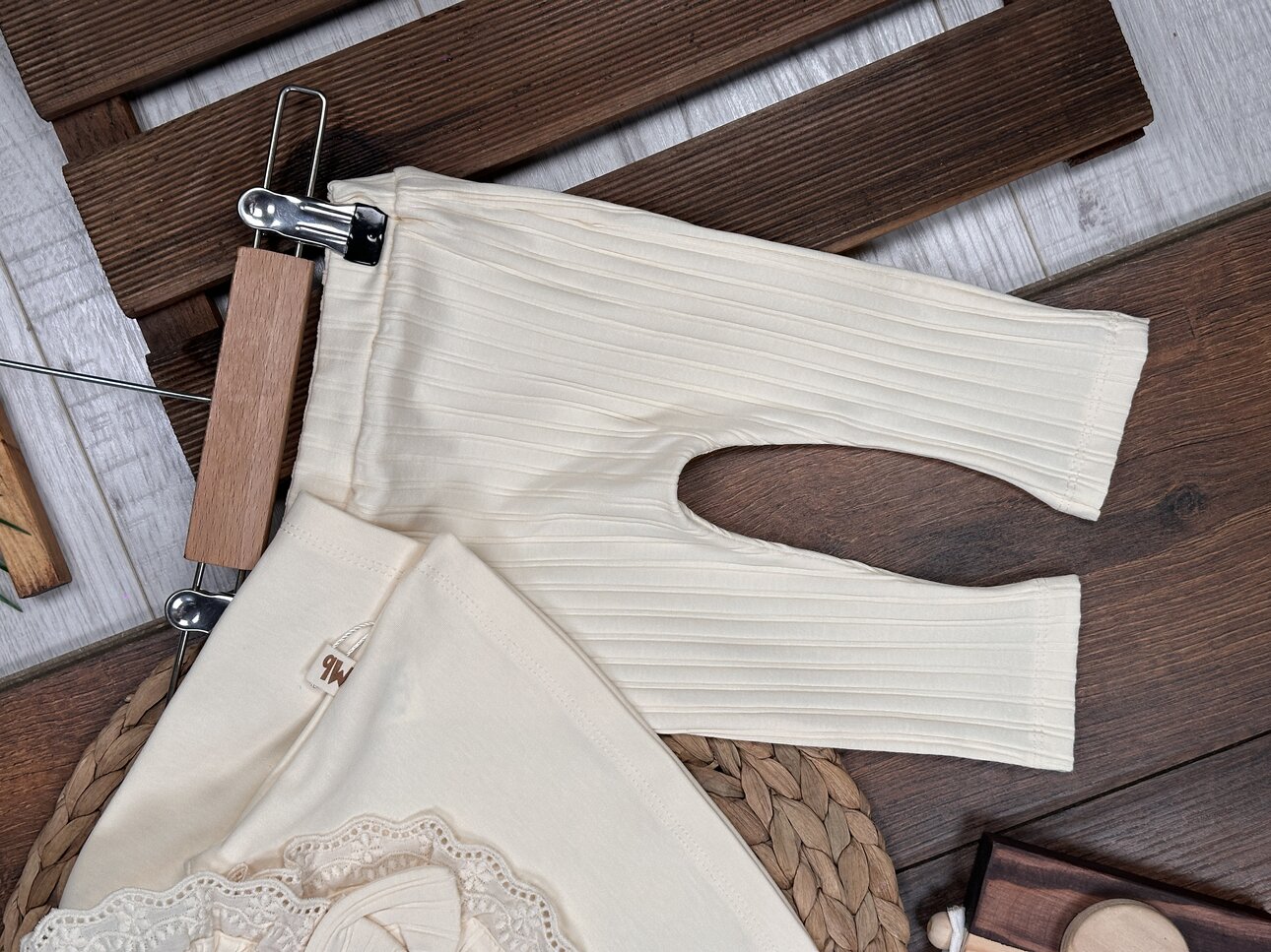 Pamuklu Dantel Detaylı Kız Bebek 3lü Takım