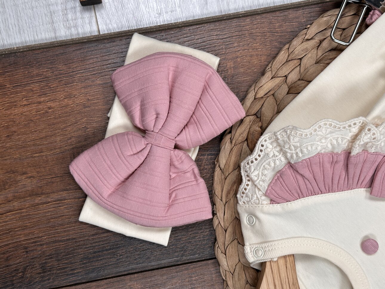 Pamuklu Dantel Detaylı Kız Bebek 3lü Takım