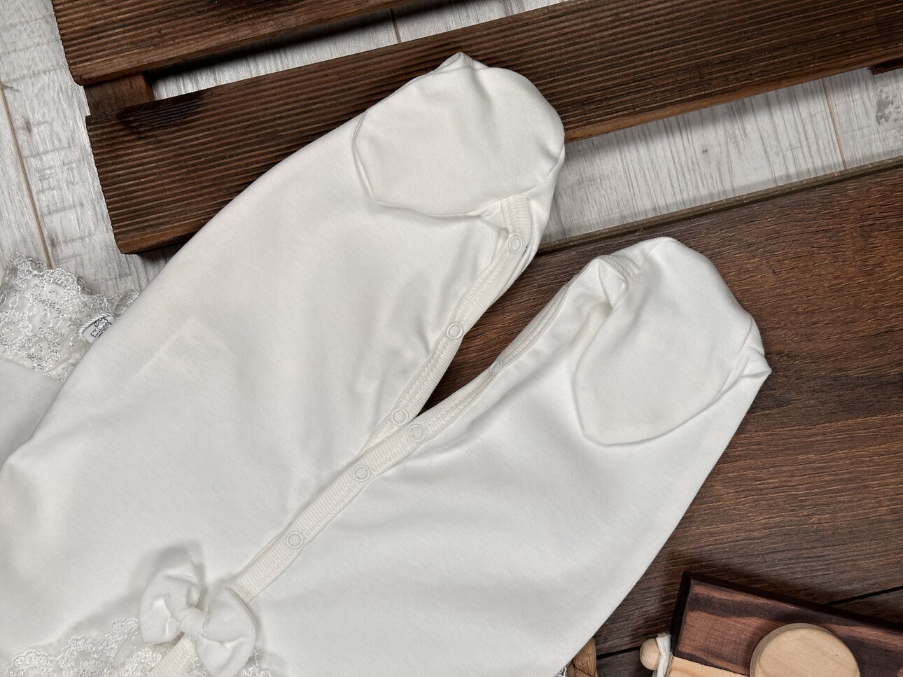 Pamuklu Dantel Detaylı Bandanalı 2 li Tulum Kız Bebek Takım