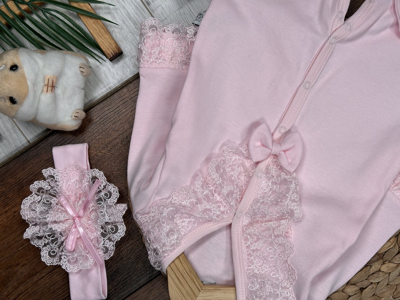 Pamuklu Dantel Detaylı Bandanalı 2 li Tulum Kız Bebek Takım