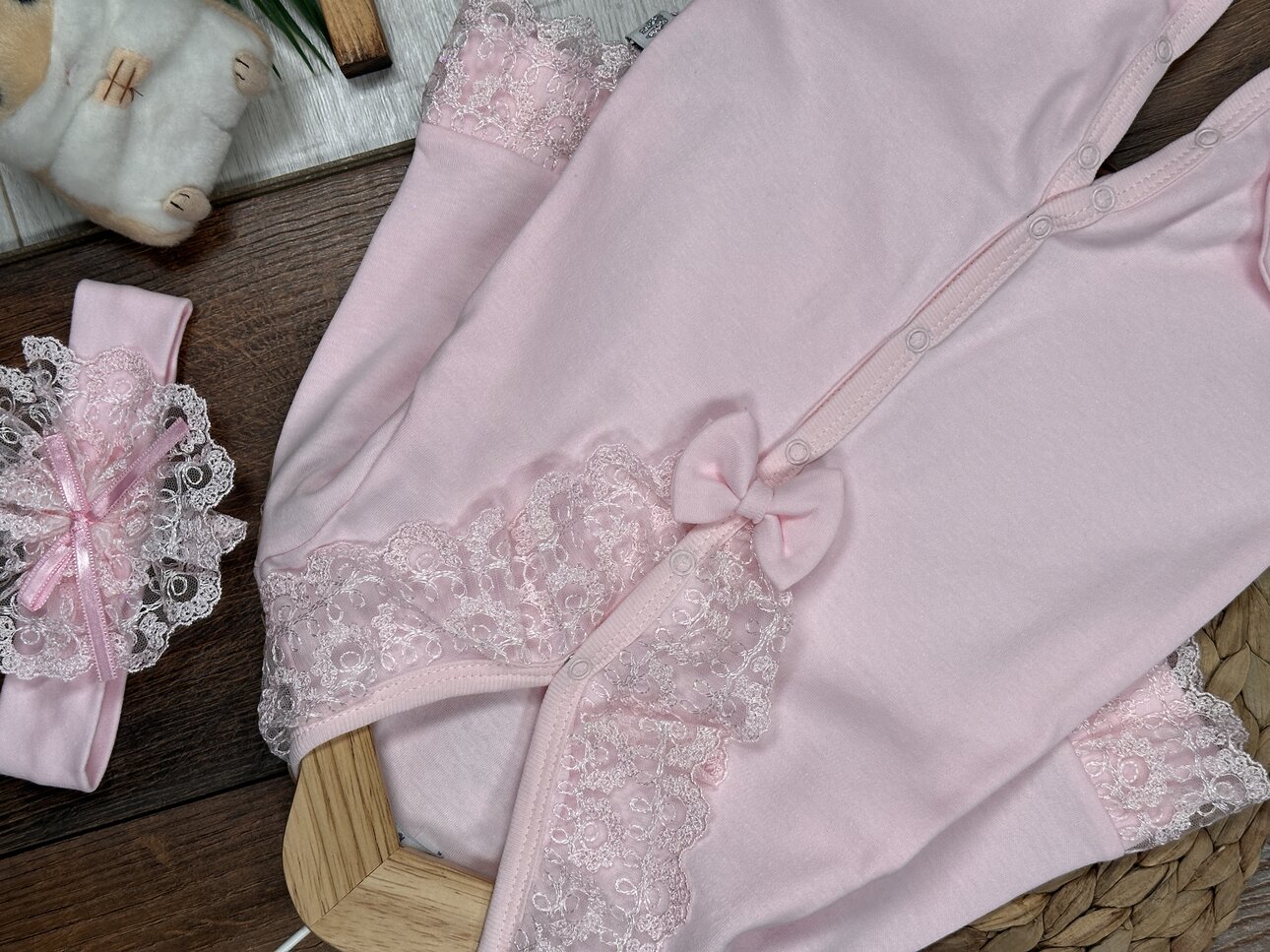 Pamuklu Dantel Detaylı Bandanalı 2 li Tulum Kız Bebek Takım