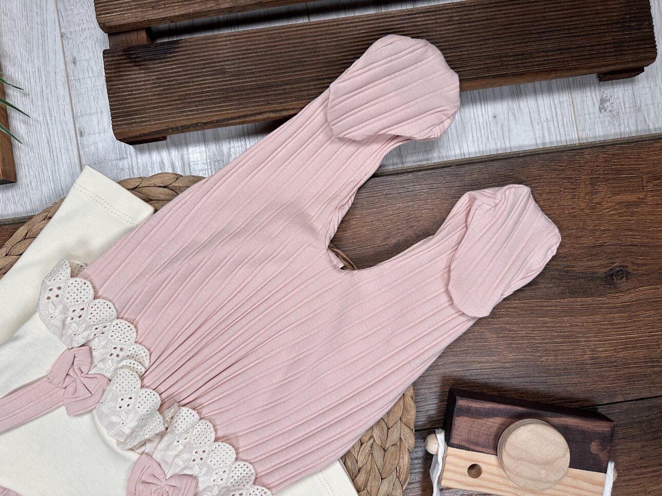 Pamuklu Dantel ve Fiyonk Detaylı 2li Tulum Kız Bebek Takım