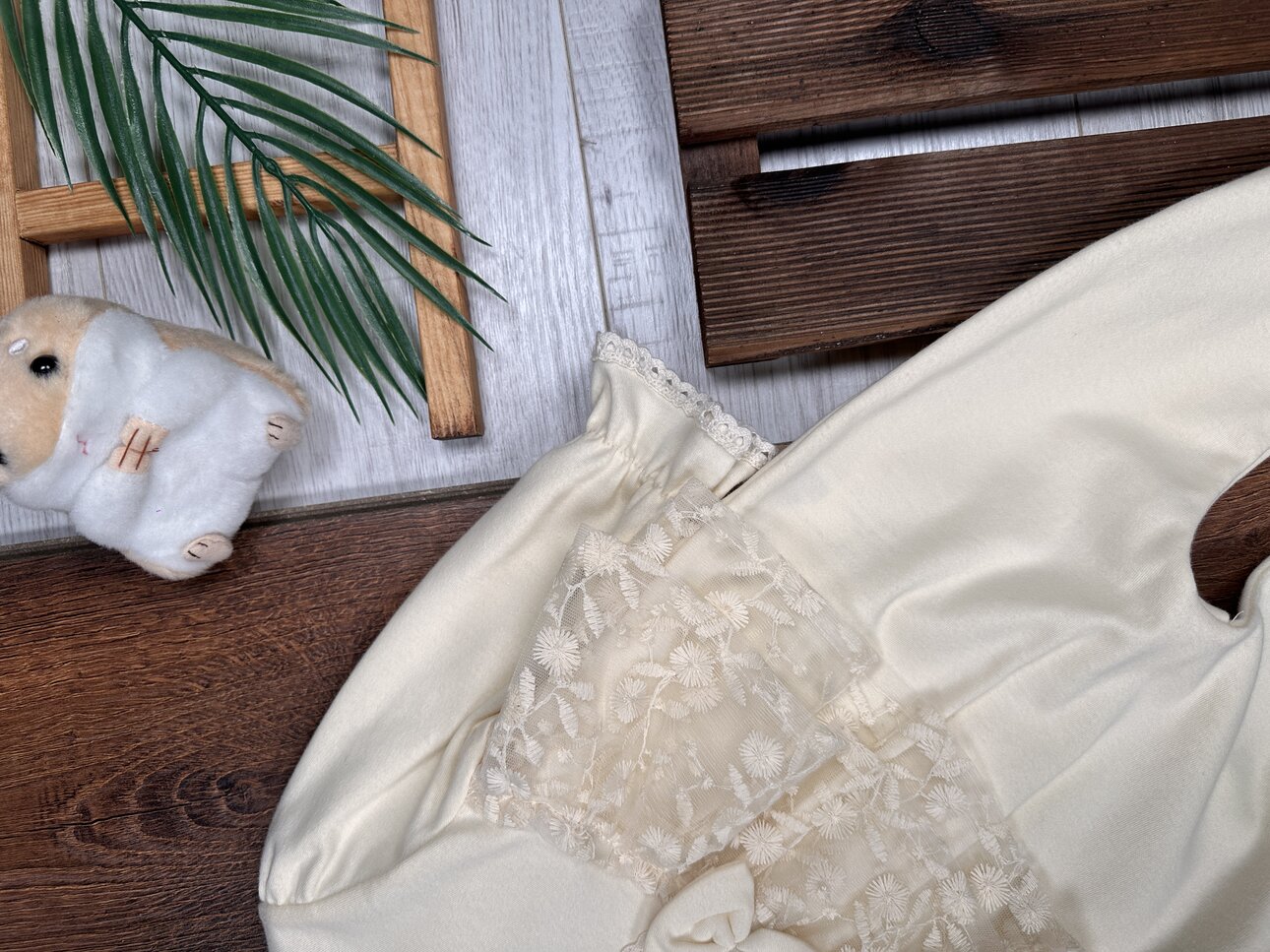 Pamuk Dantel Detaylı Kız Bebek Tulum