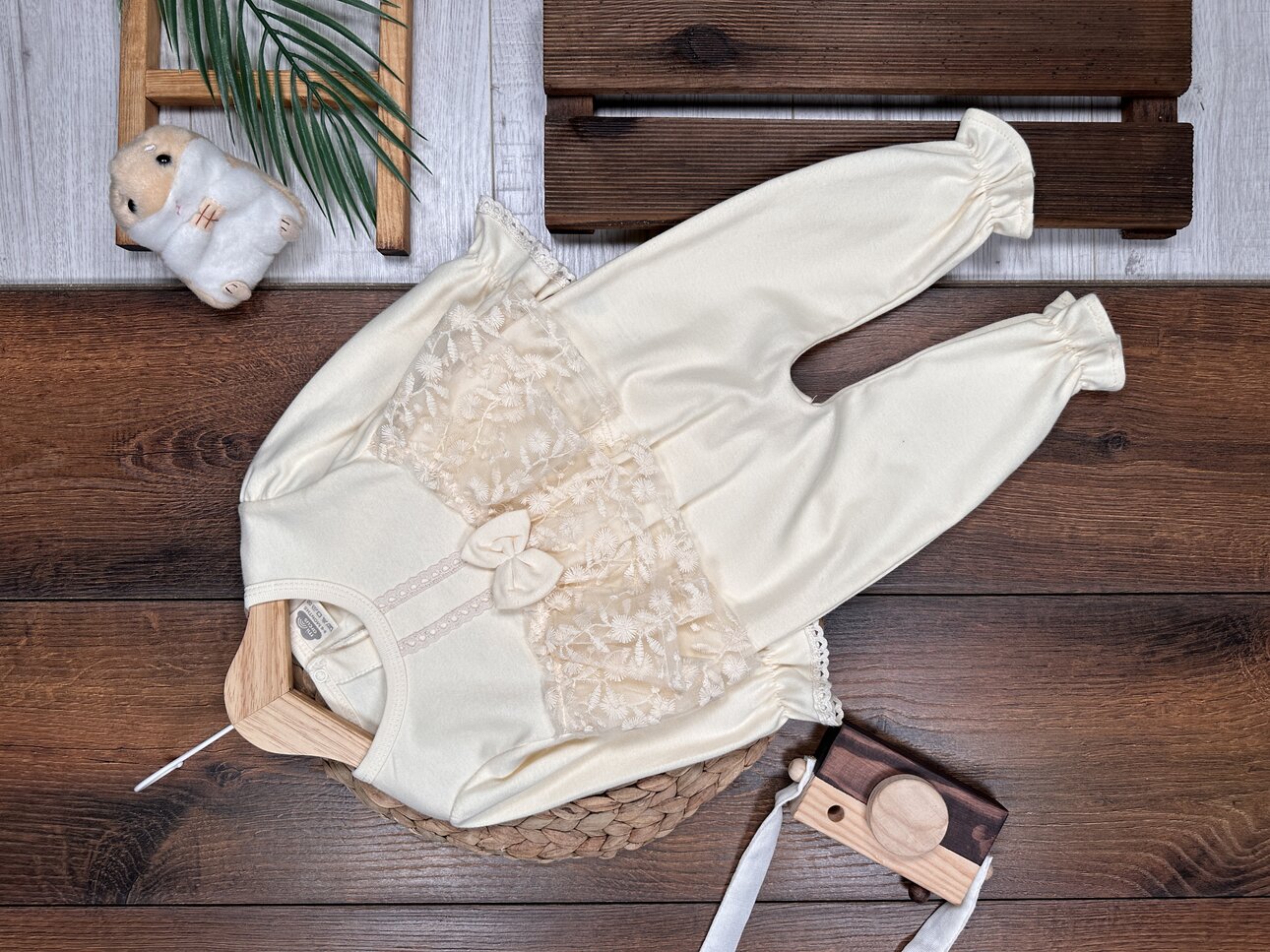 Pamuk Dantel Detaylı Kız Bebek Tulum