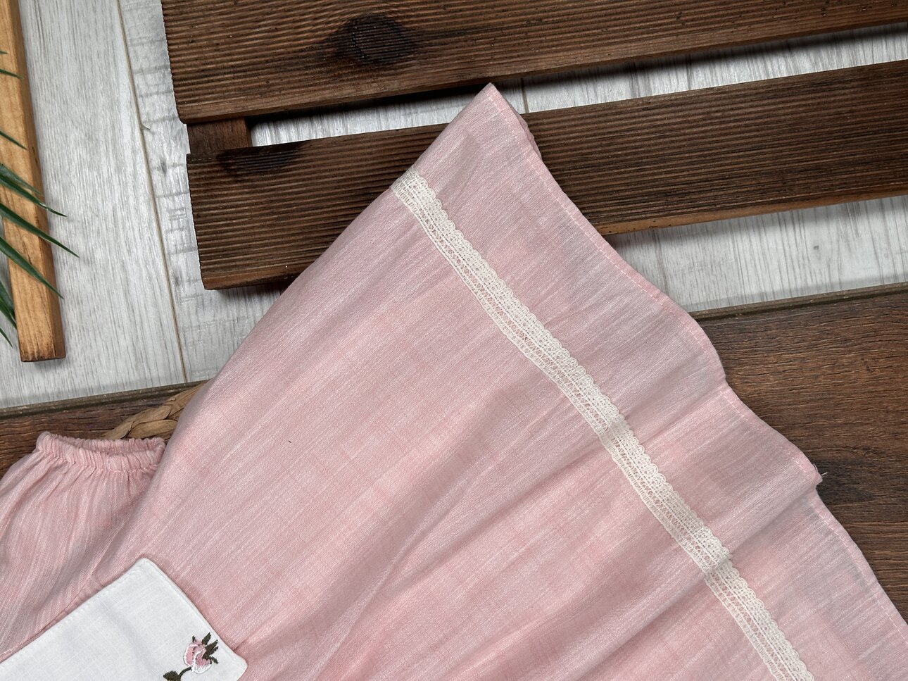 Organik Çiçek İşlemeli Kız Bebek Elbise