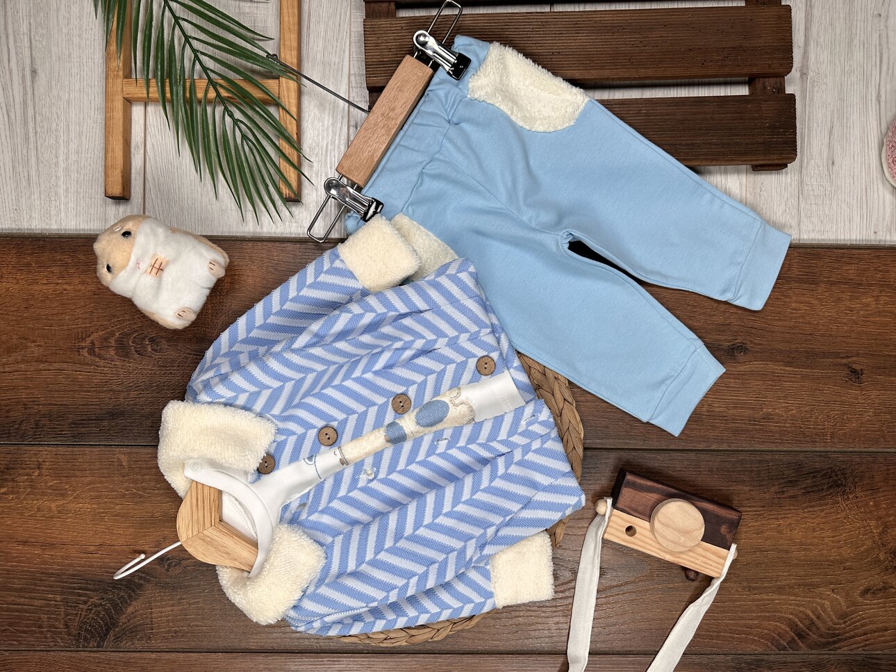 Pamuklu Peluş Yaka Detaylı Hırkalı 3lu Erkek Bebek Takım