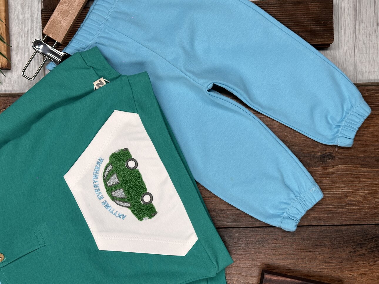 Pamuk Yumuşaklığıyla Erkek Bebek 2li Takım Araba Detaylı