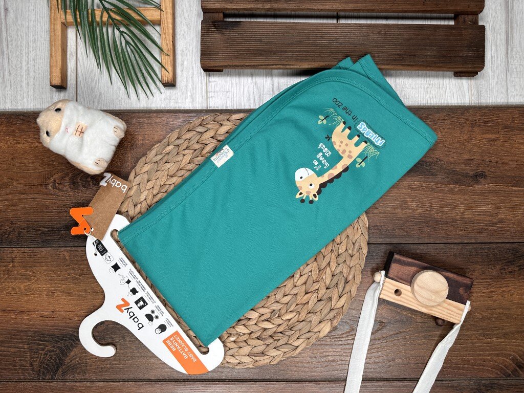 Pamuklu Sevimli Zürafa Desenli Erkek Bebek Battaniyesi