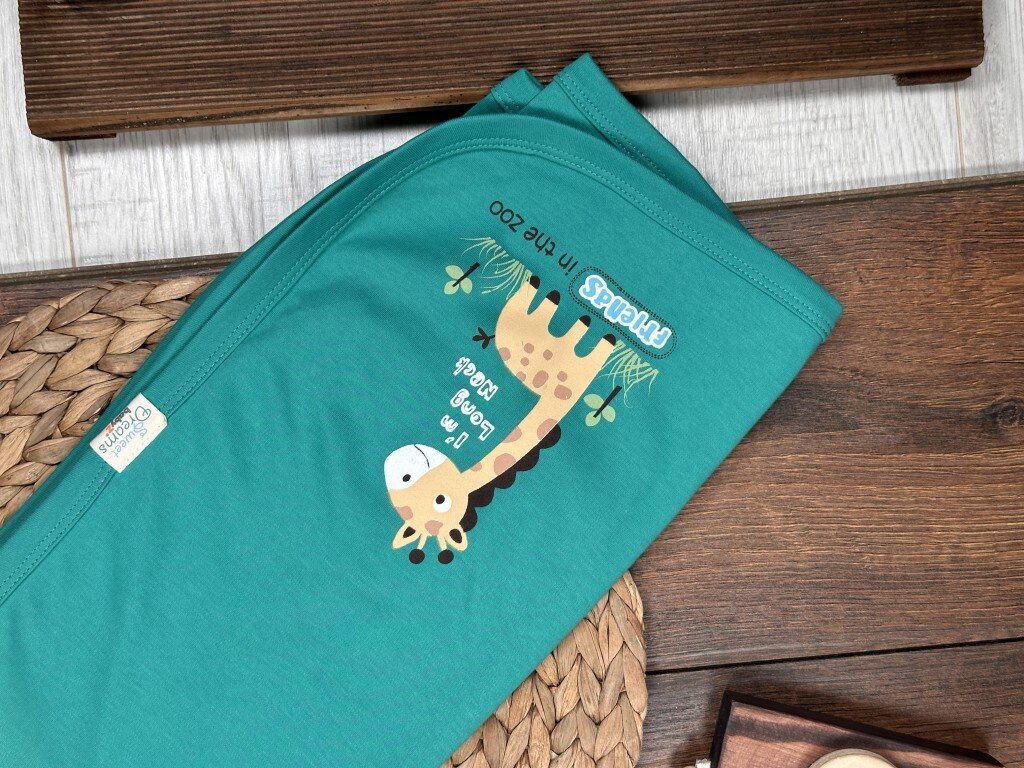 Pamuklu Sevimli Zürafa Desenli Erkek Bebek Battaniyesi