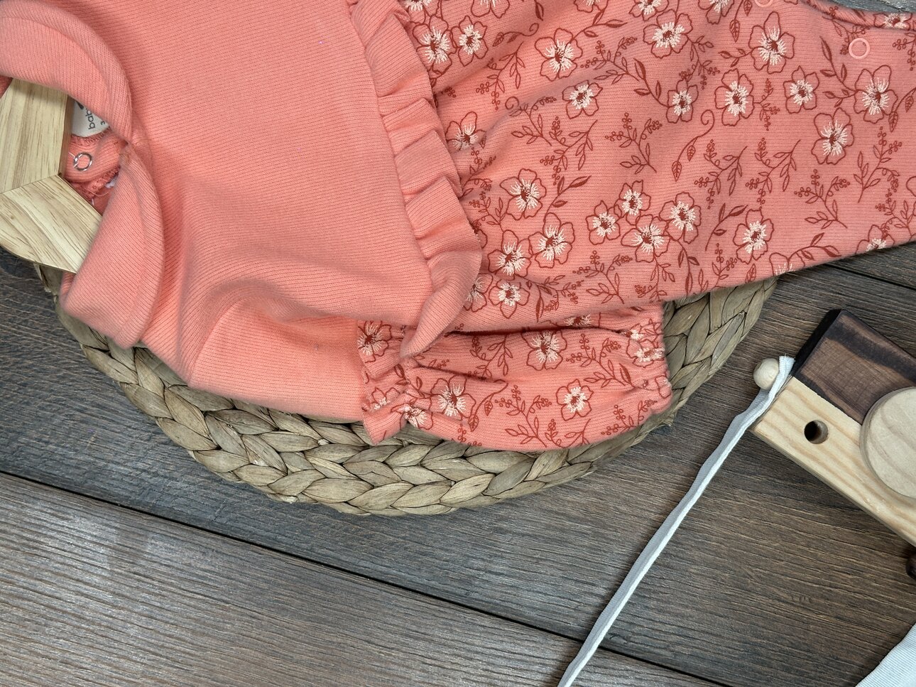 Selanik Örgüsü Pamuklu  Çiçek Desenli Kız Bebek Tulum