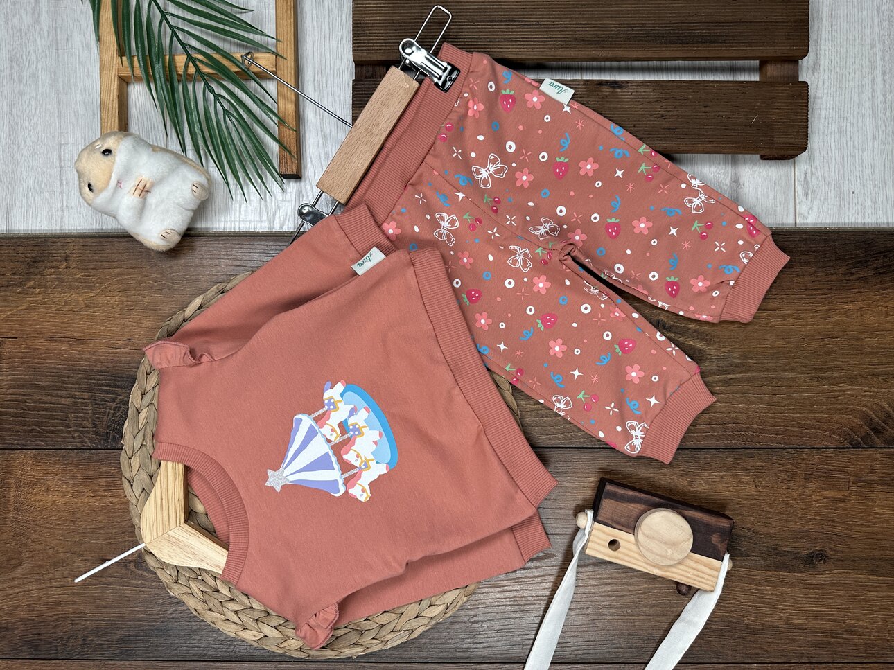 Pamuklu Çiçek Desenli Kız Bebek 2li Takım