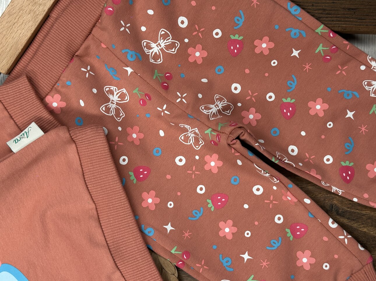 Pamuklu Çiçek Desenli Kız Bebek 2li Takım