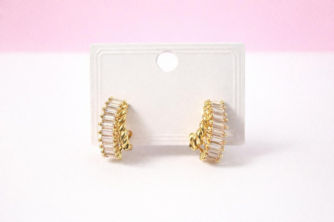 İkili Görünüm Taşlı Gold Renk Küpe 52