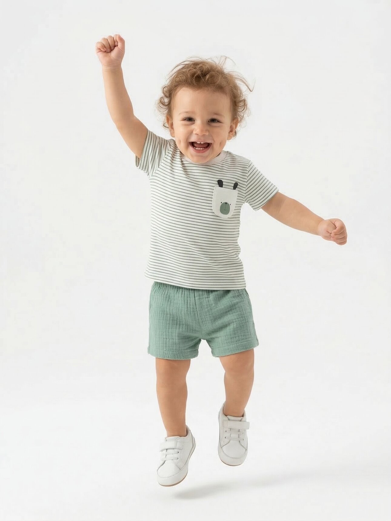 Pamuklu Sevimli Ayıcık Cep Detaylı Organik Müslin Şortlu Erkek Bebek 2li Şortlu Takım