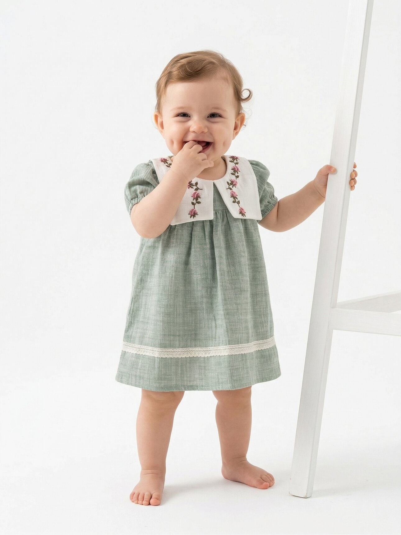 Organik Çiçek İşlemeli Kız Bebek  Elbise