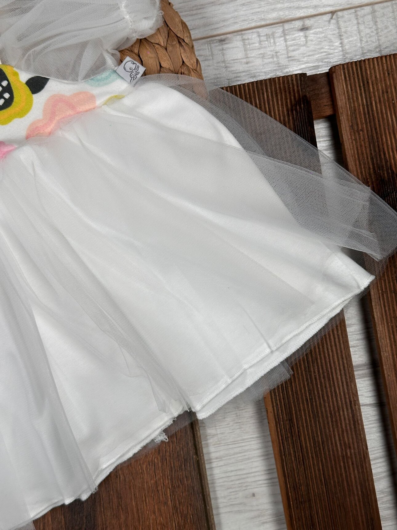 Organik Pamuklu Arkası Fiyonk Detaylı Çiçek Desenli Kız Bebek Elbise