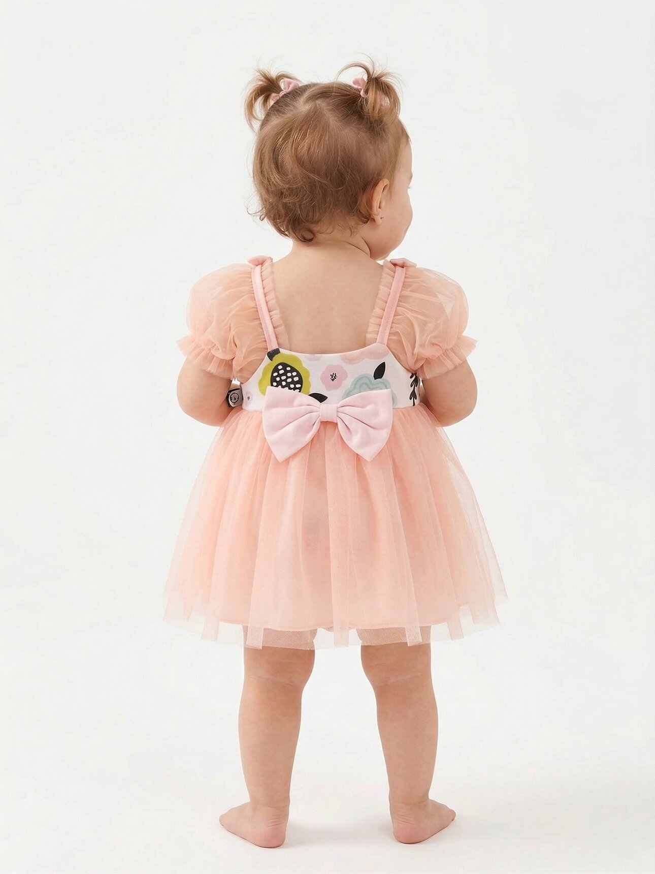 Organik Pamuklu Arkası Fiyonk Detaylı Çiçek Desenli Kız Bebek Elbise