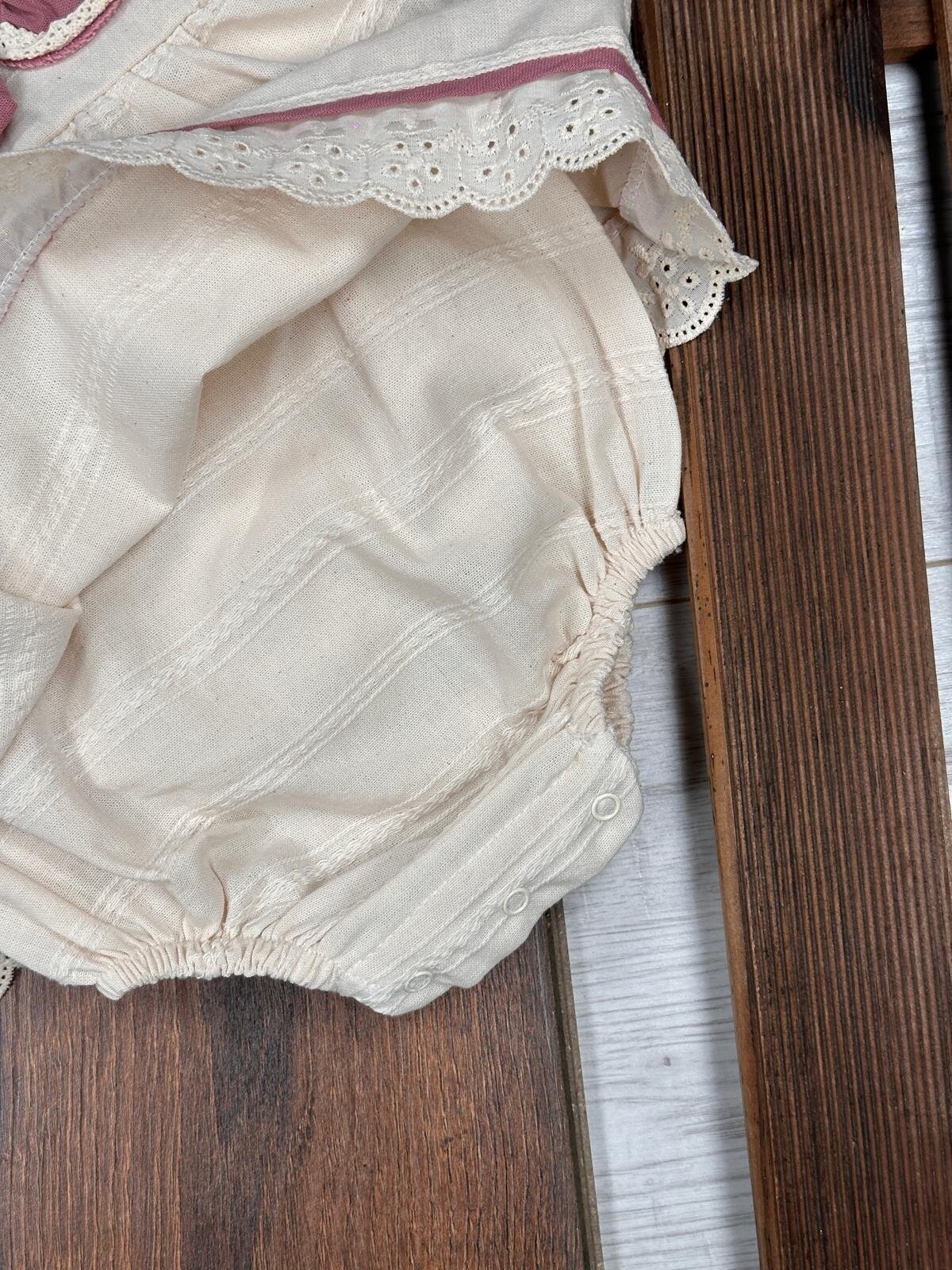 Organik Pamuklu Dantel Detaylı Kız Bebek Keten Zıbınlı Elbise