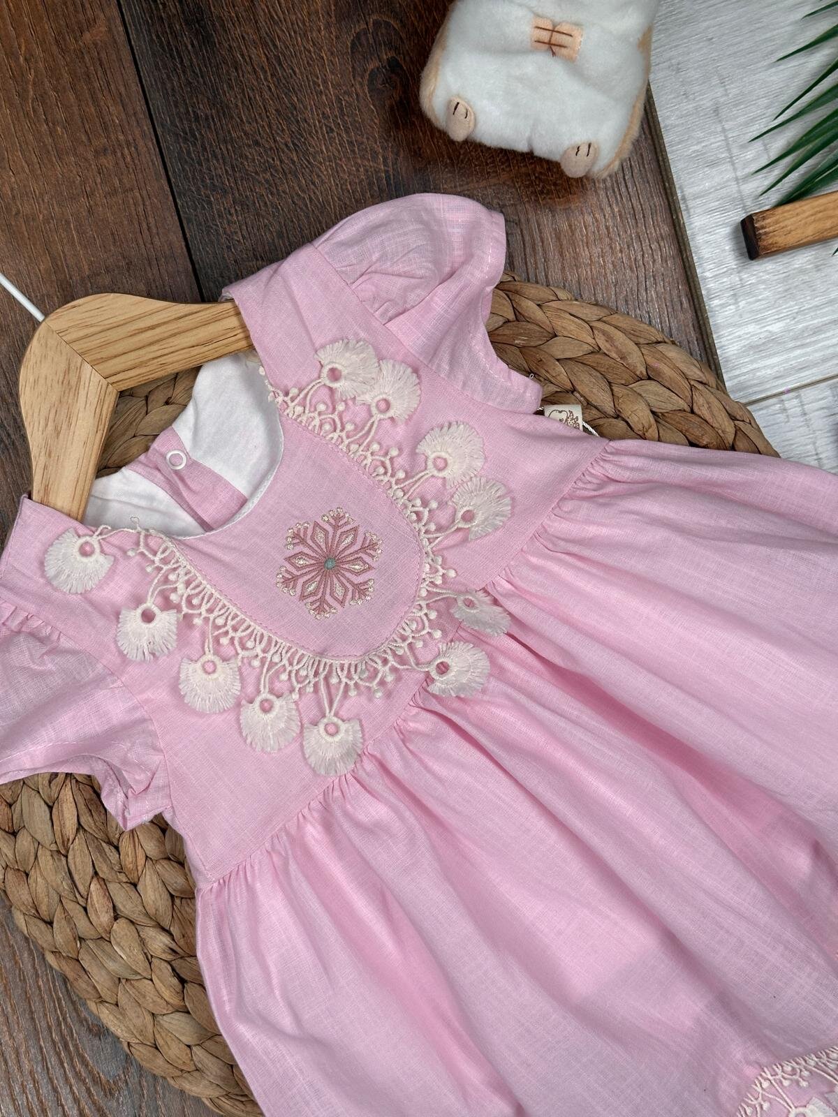 Organik Dantel Nakışlı Kız Bebek Elbise