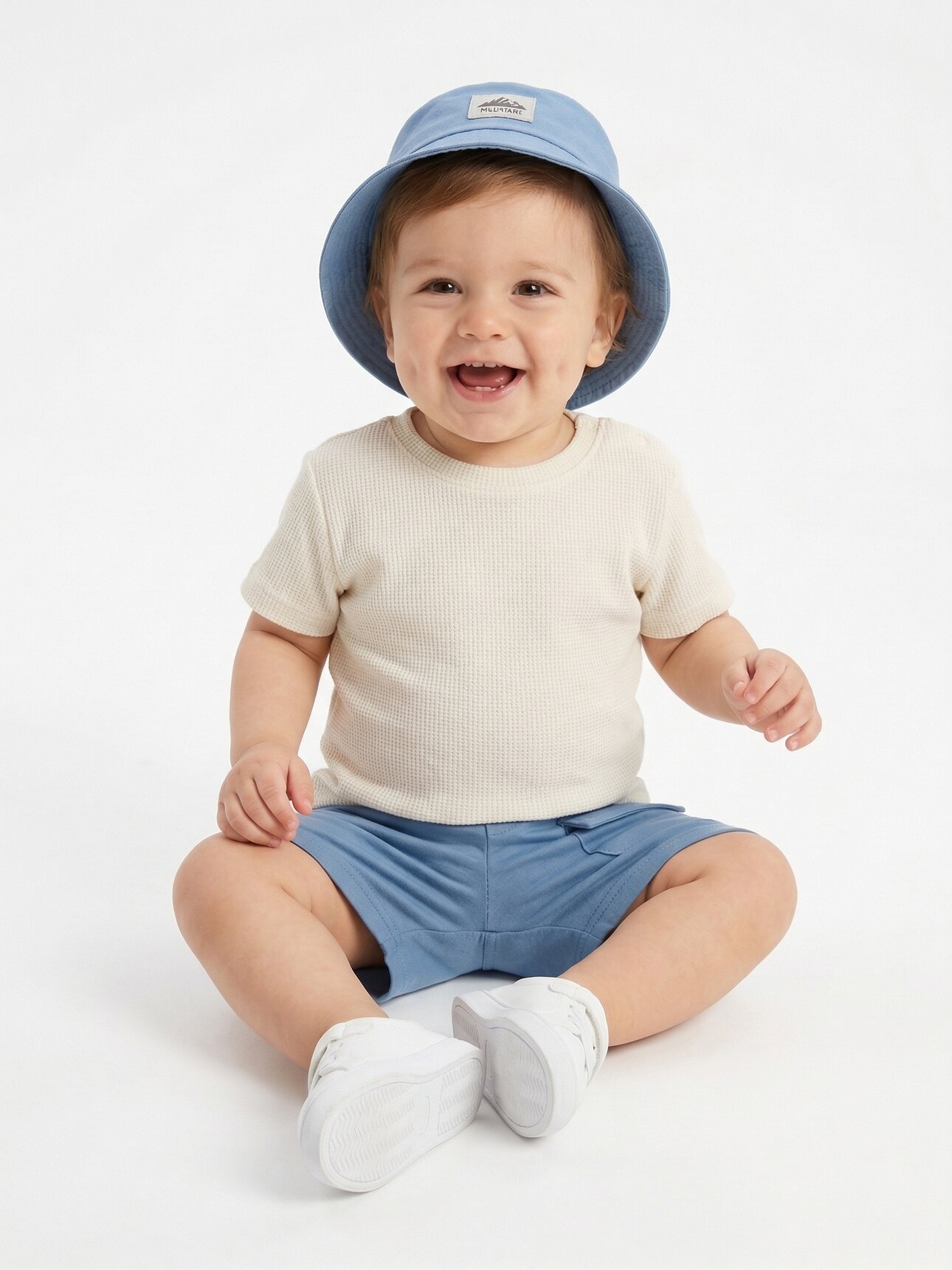 Mavi Renk Şapkalı Şortlu Bebek Takım Cep Detaylı Şapkalı Bisiklet Yaka Erkek 3lü Bebek Takım