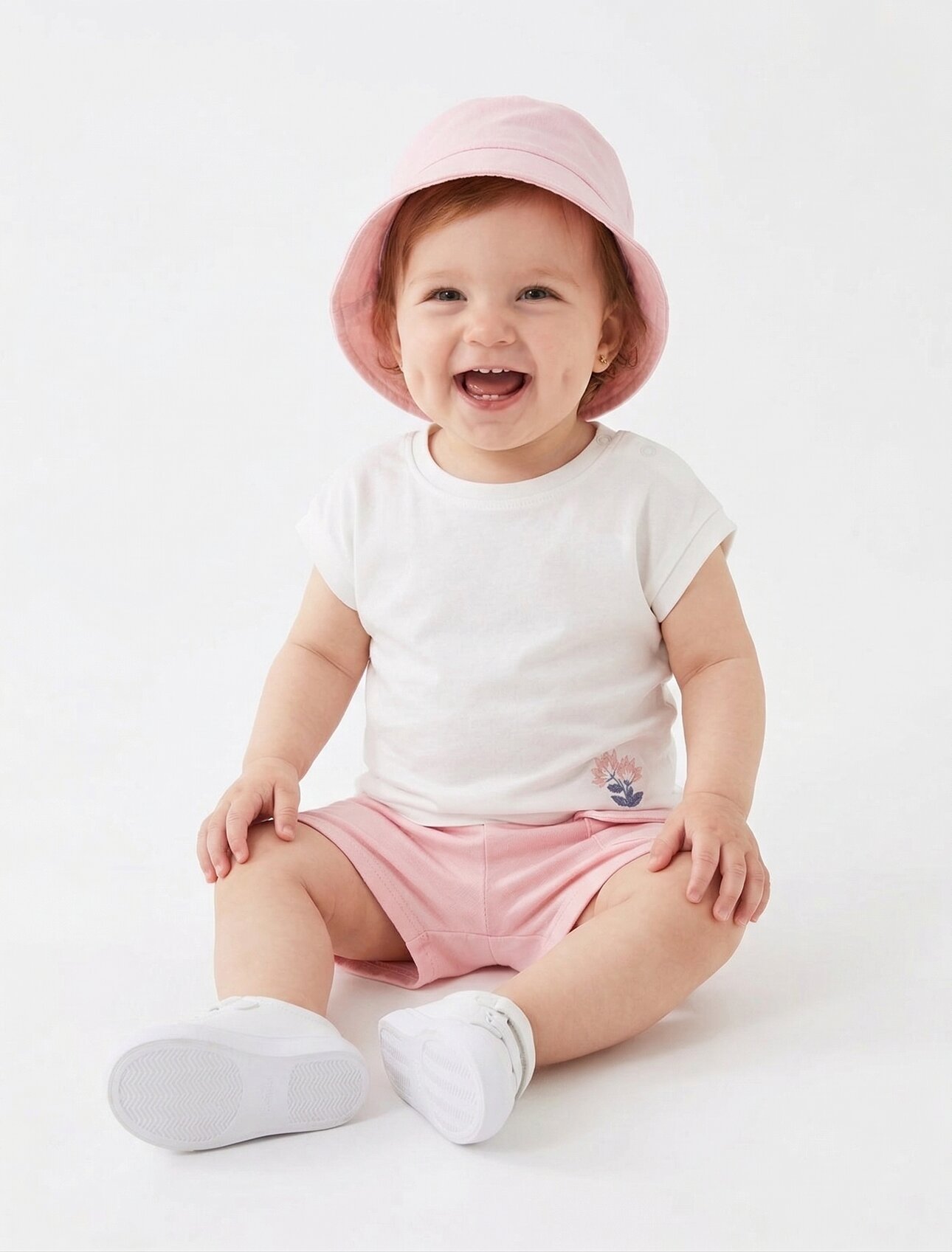 Pamuklu Çiçek İşlemeli Şapkalı Şortlu 3lu Kız Bebek Takım