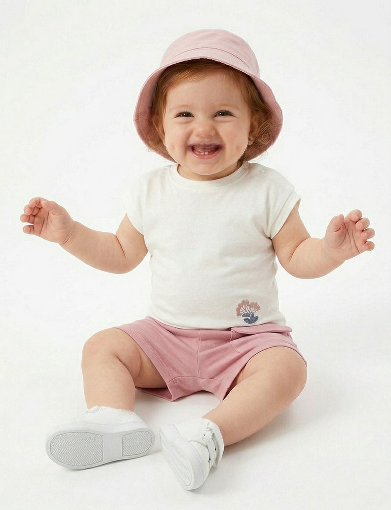 Pamuklu Çiçek İşlemeli Şapkalı Şortlu 3lu Kız Bebek Takım